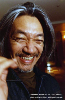 "坂本龍一 (Sakamoto Ryūichi) #3 / for VISIO MONO" 　photo by MAL（丸本祐佐） © MAL. All Rights Reserved.