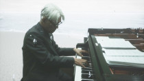 Ryuichi Sakamoto : Playing the Piano 12122020