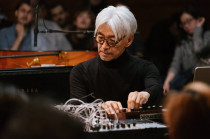 Ryuichi Sakamoto in New York Tue, 25 Apr 2017 Park Avenue Armory